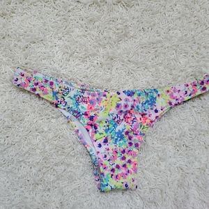 Victoria's Secret Bikini Bottoms NWOT Size M